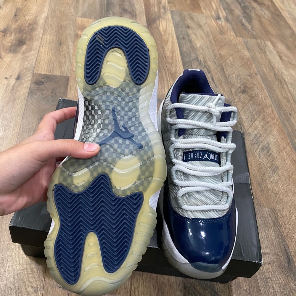 Jordan 11 low - Picture 2 of 4